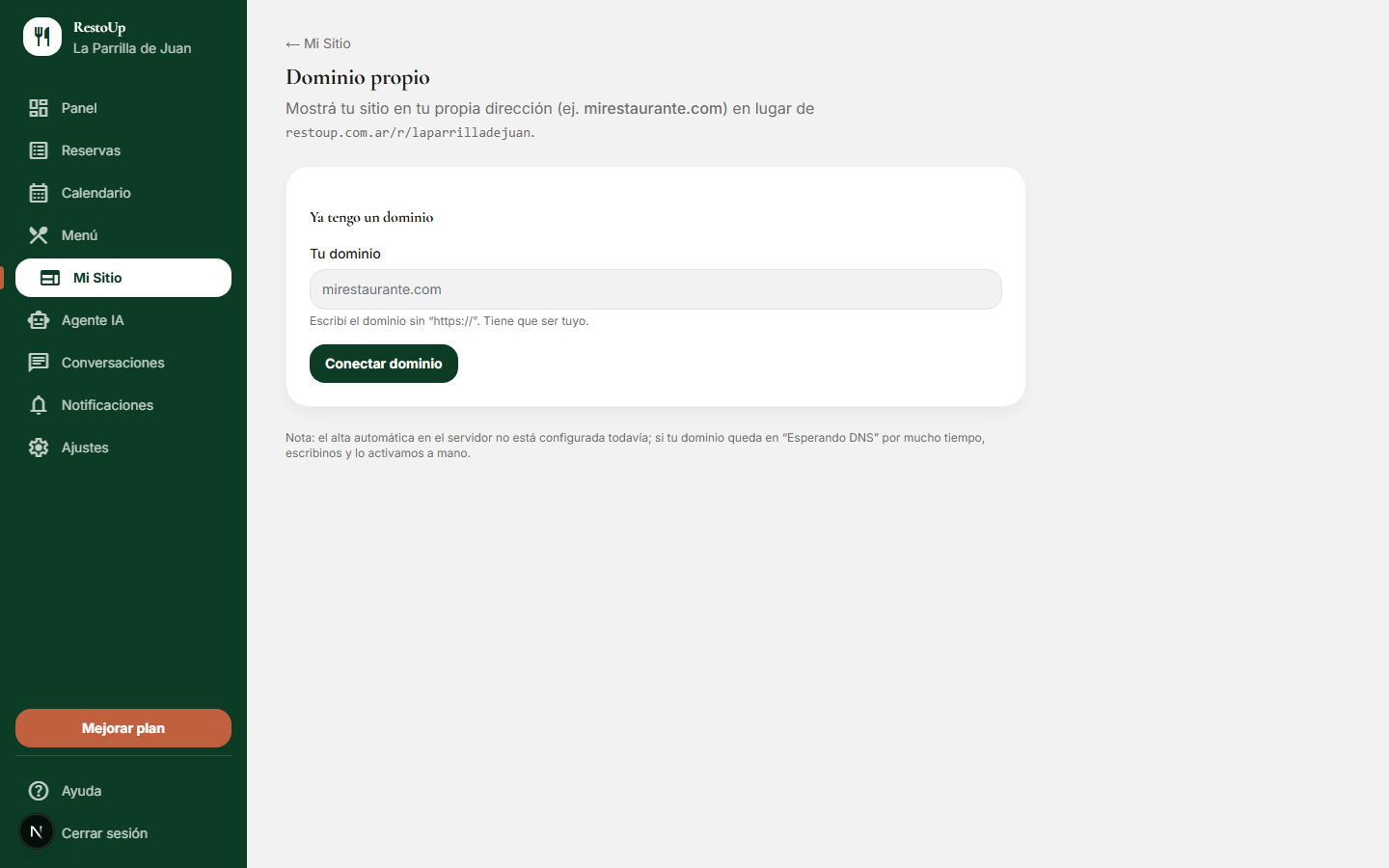 Pantalla para conectar un dominio propio al sitio público de RestoUp
